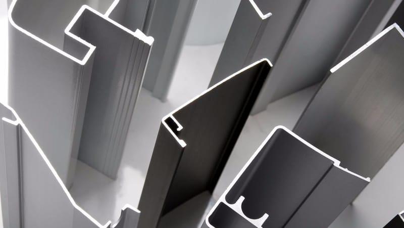 cornières en aluminium